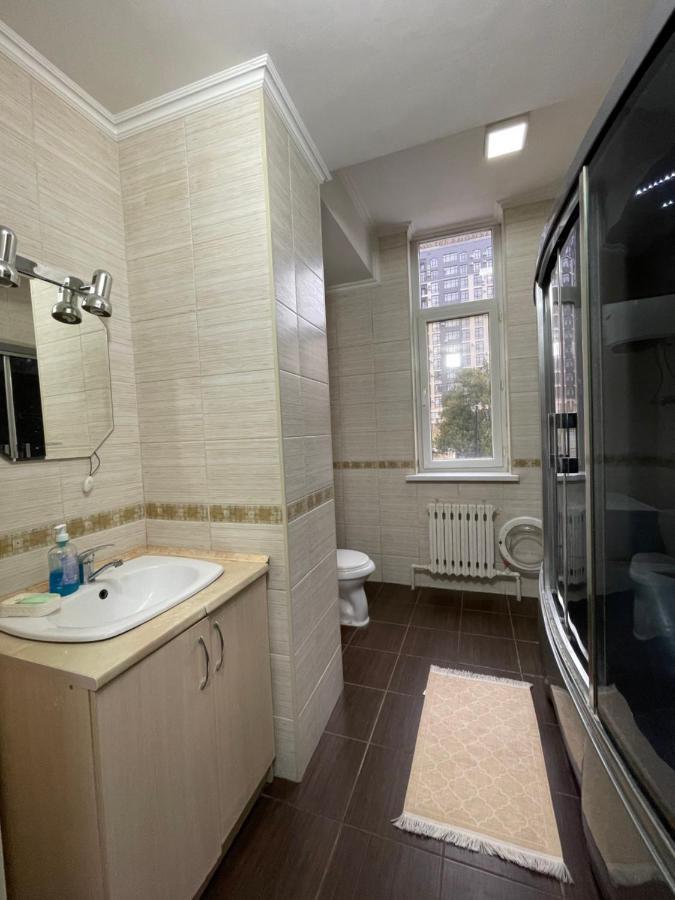 Rent Home Kg На Манаса Боконбаева 比什凯克 外观 照片